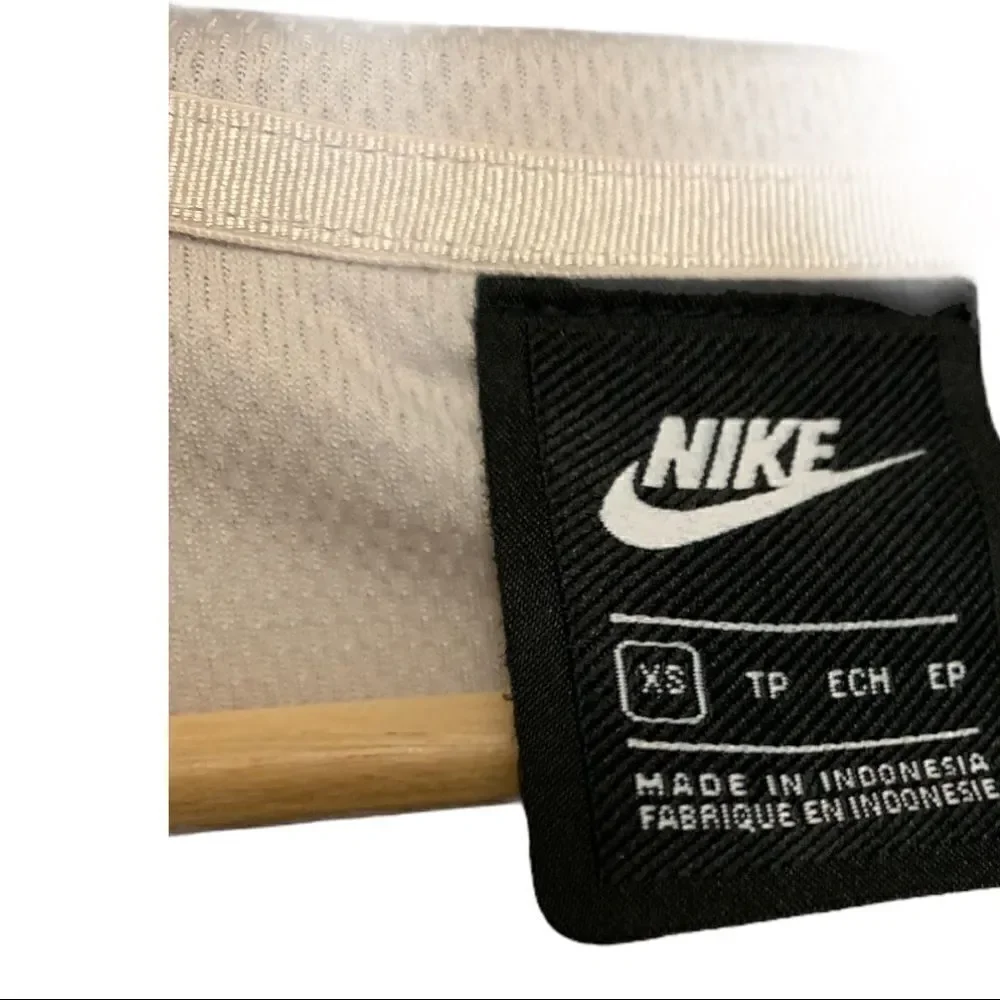 Nike Women’s Sherpa Pullover Hoodie Top